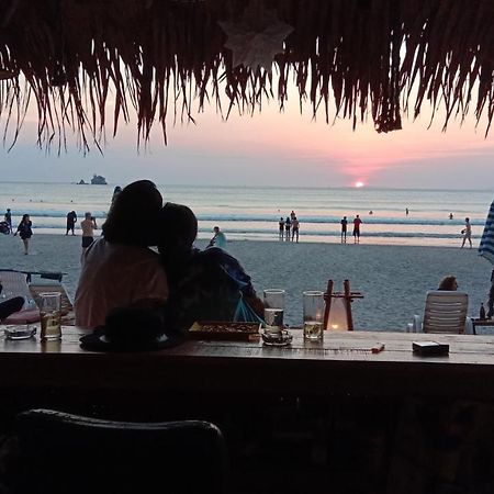 Hotel Lazy Hut Koh Phayam Esterno foto