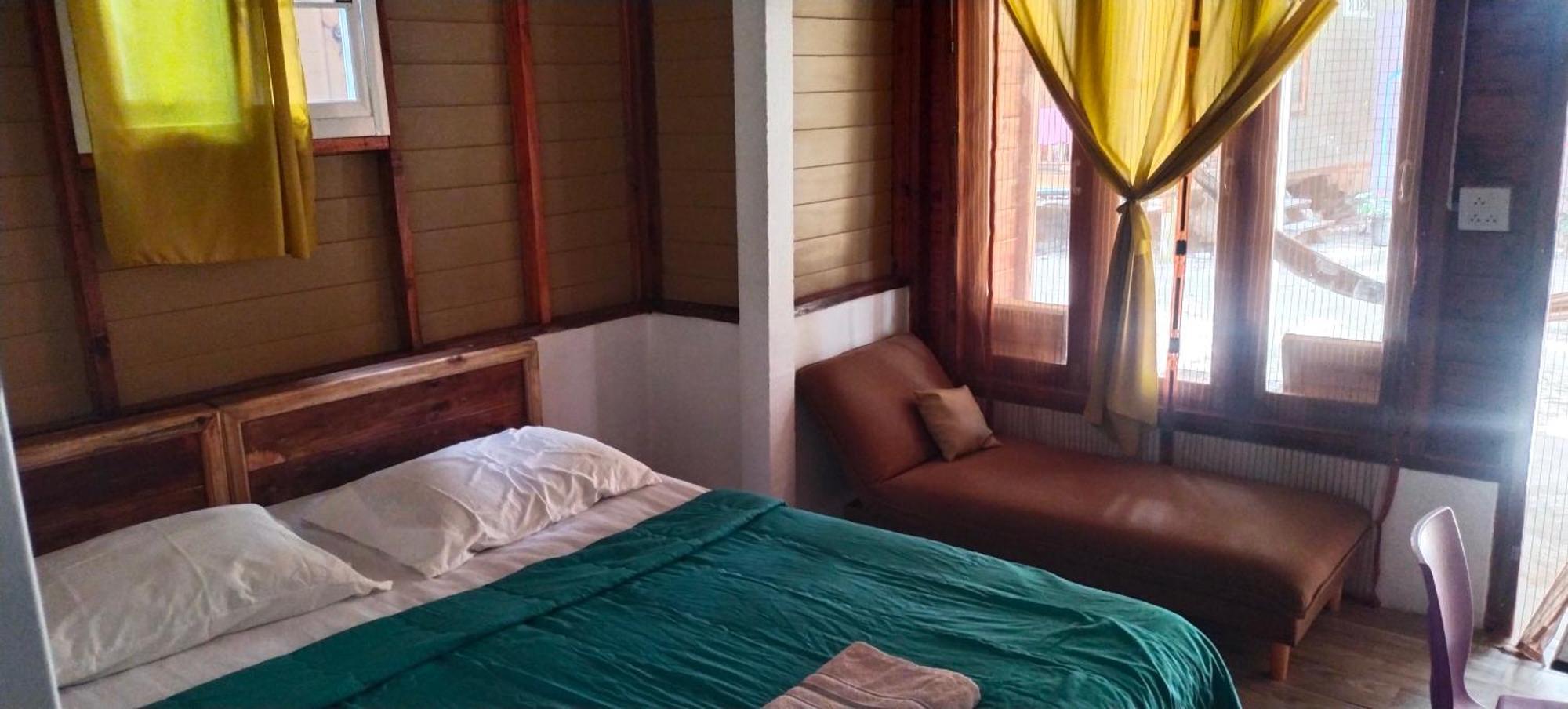 Hotel Lazy Hut Koh Phayam Esterno foto
