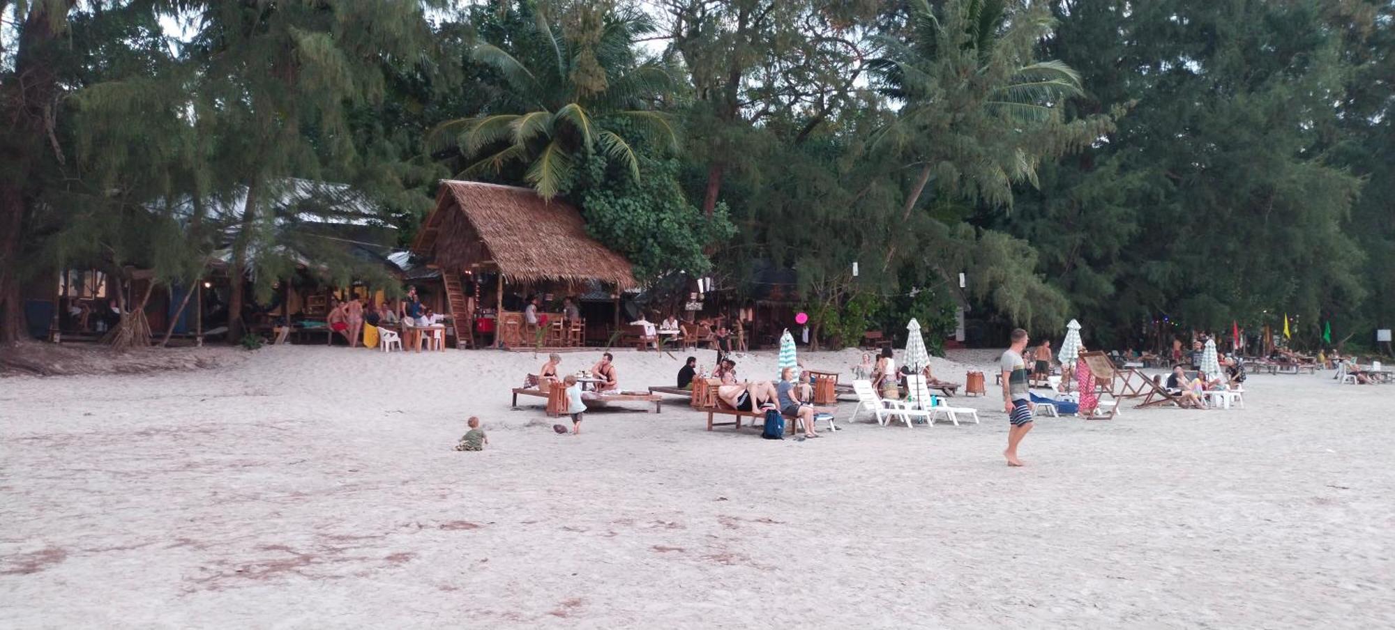 Hotel Lazy Hut Koh Phayam Esterno foto