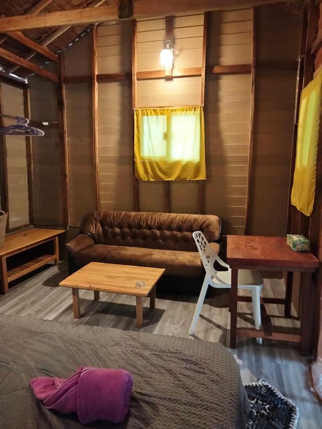 Hotel Lazy Hut Koh Phayam Esterno foto