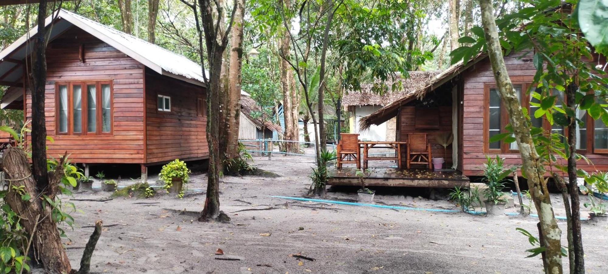Hotel Lazy Hut Koh Phayam Esterno foto