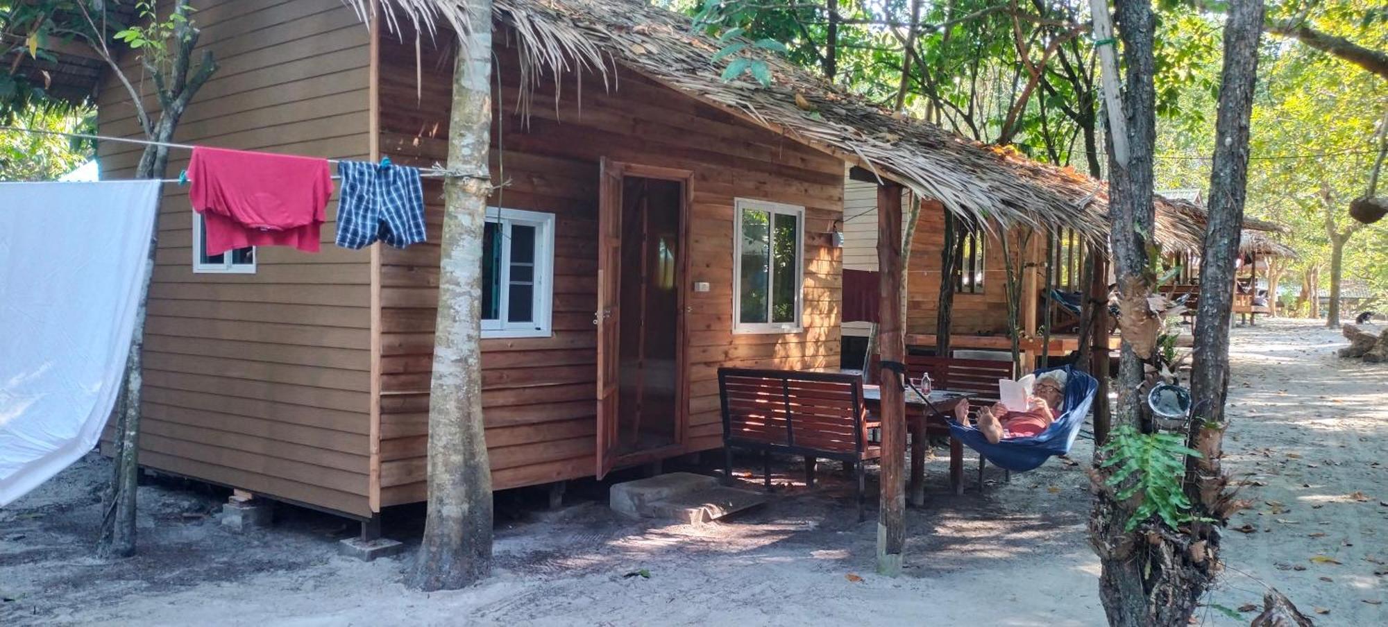 Hotel Lazy Hut Koh Phayam Esterno foto