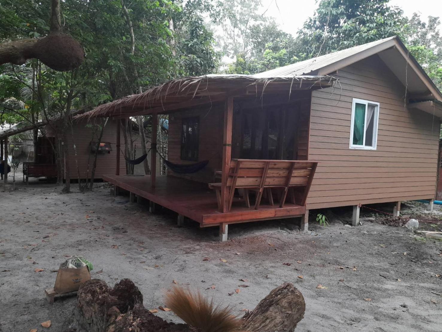 Hotel Lazy Hut Koh Phayam Esterno foto